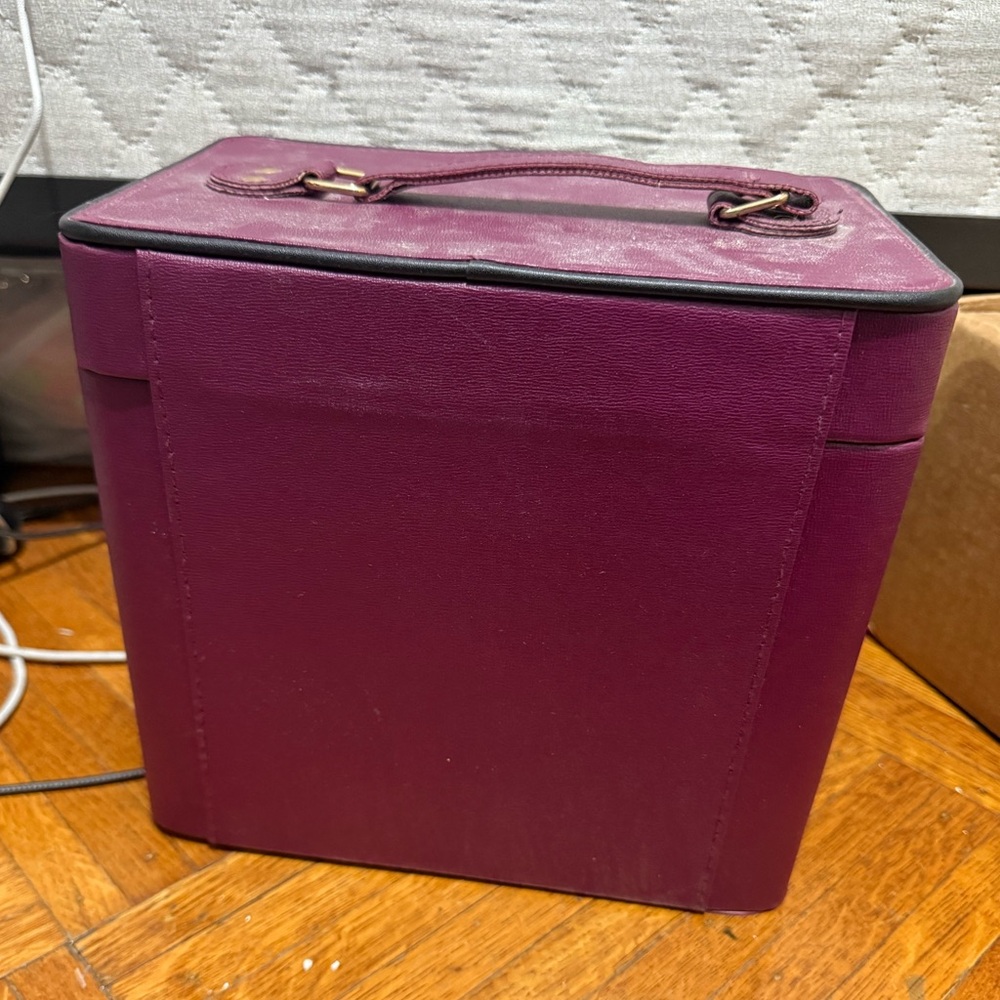 Makeup Purple Box Bag with Gold Accent - Picture 2 of 10